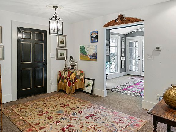5th image of 2023 Woodford Pl