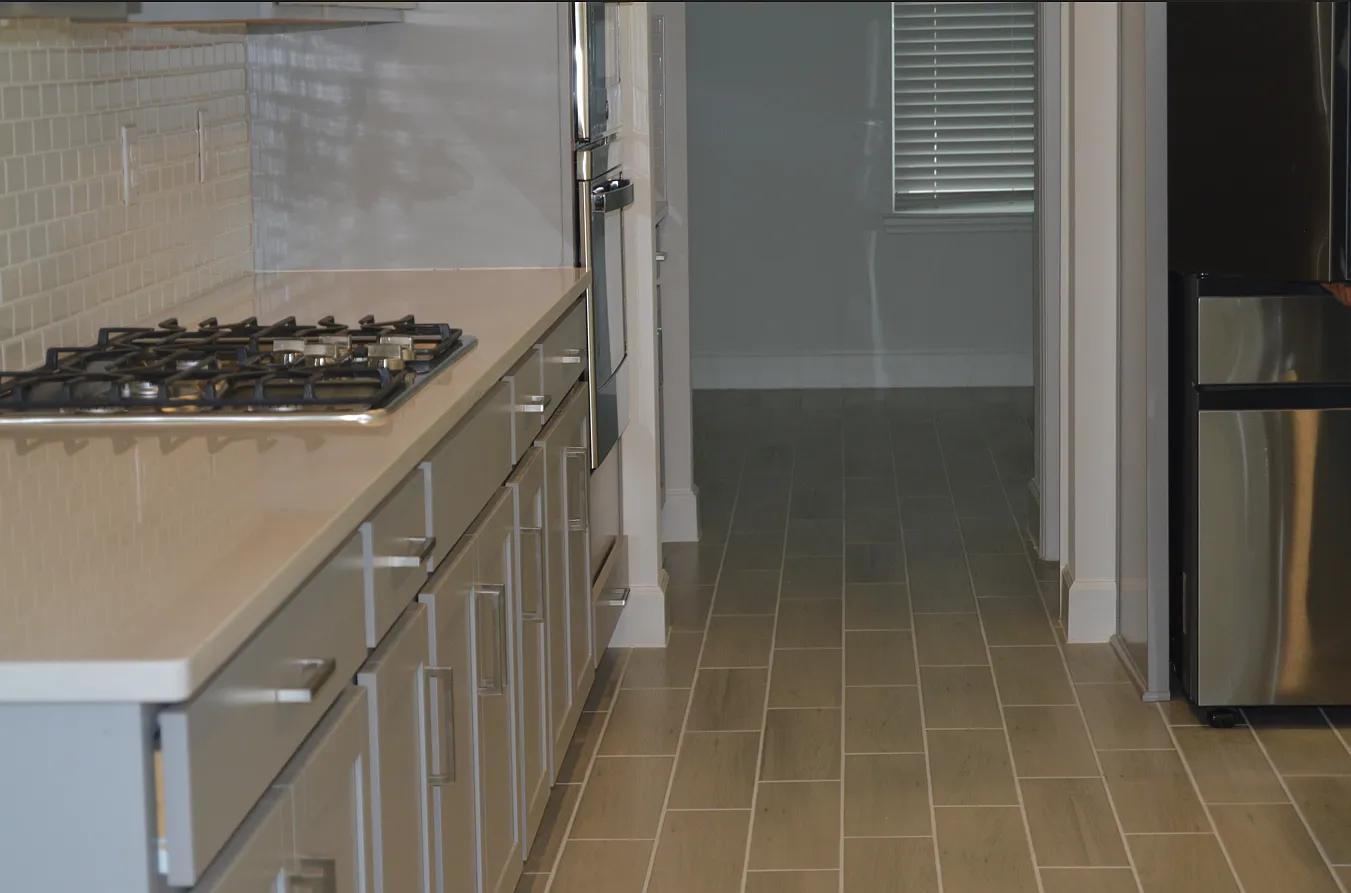 5 bed, 4.5 bath, 3835 sqft, $4,650 — Photo 3