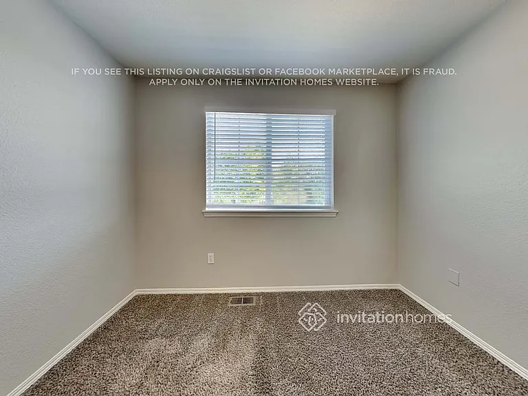 1288 Hoffman Dr — Photo 17
