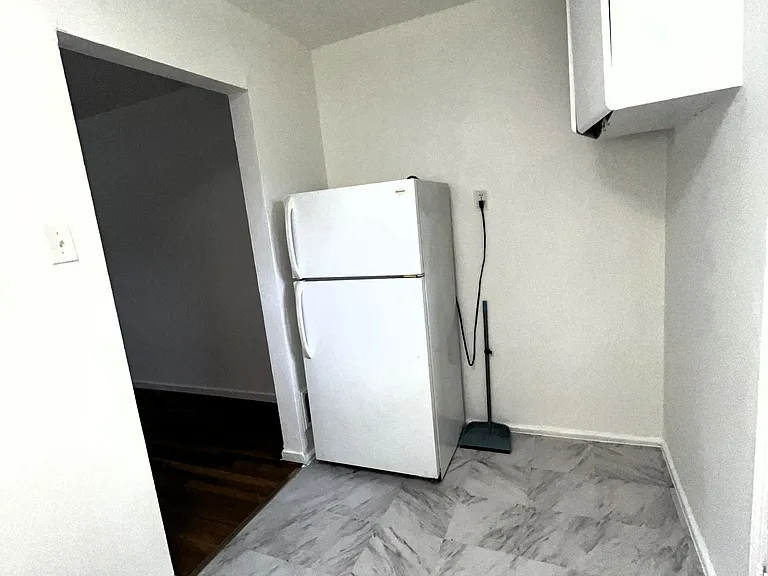 1204 Yale Ave #4 — Photo 4