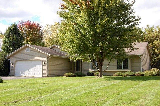 1st image of W350N5497 Lake Dr