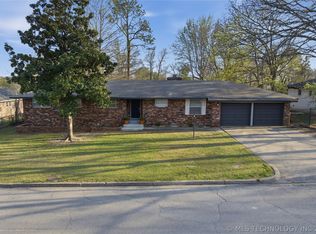 802 E Seneca St, Tahlequah, OK 74464