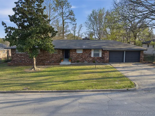 802 E Seneca St, Tahlequah, OK 74464