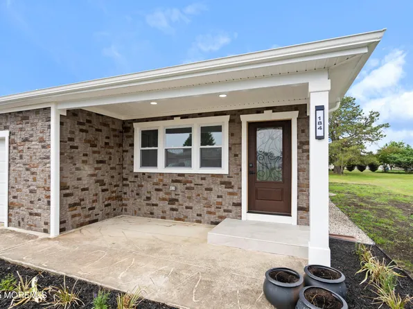 184 Bonaire Drive, Toms River, NJ 08757