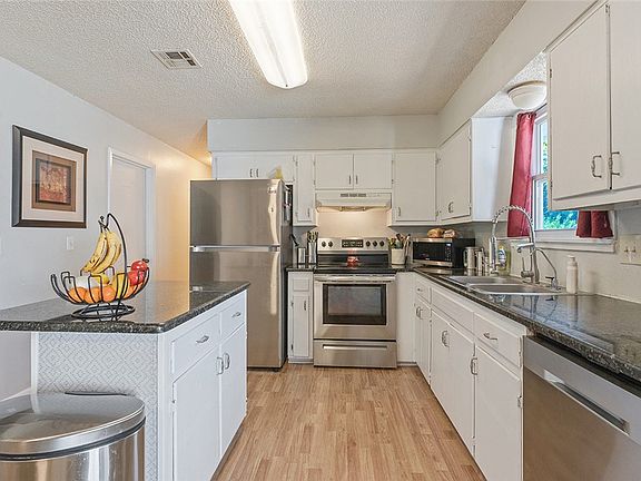 5th image of 103 Circle Dr