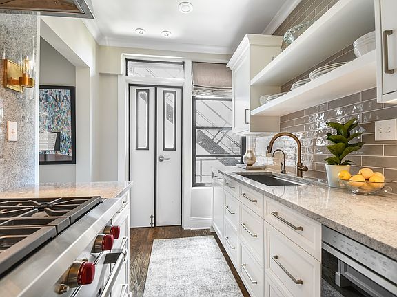 3rd image of 1120 N Lake Shore Dr #12C