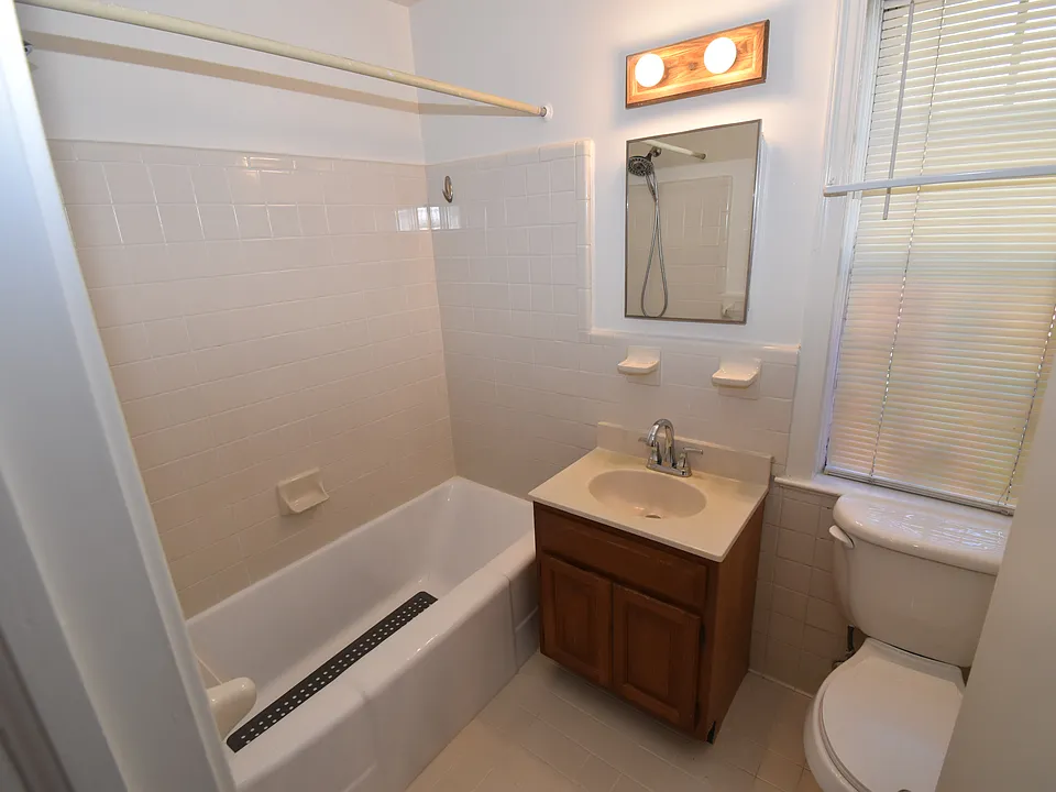 2801 Arlington Blvd #101