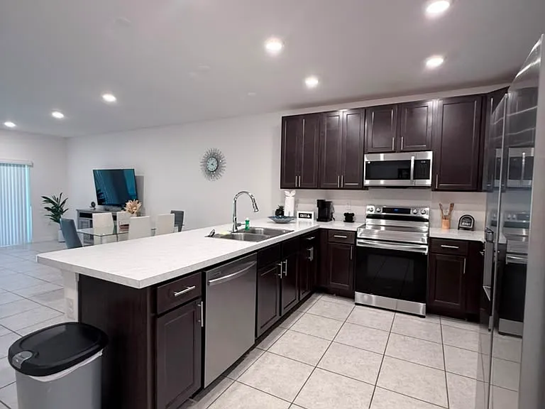 4875 Coral Castle Dr — Photo 3