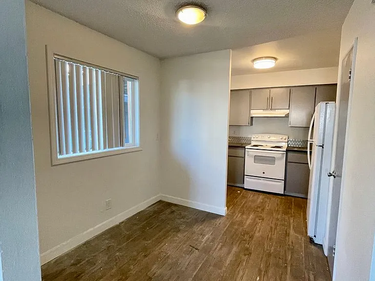 Park Place East — Photo 8