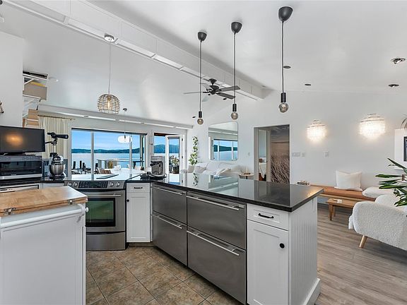 4th image of 1723 Sandy Beach Rd #12