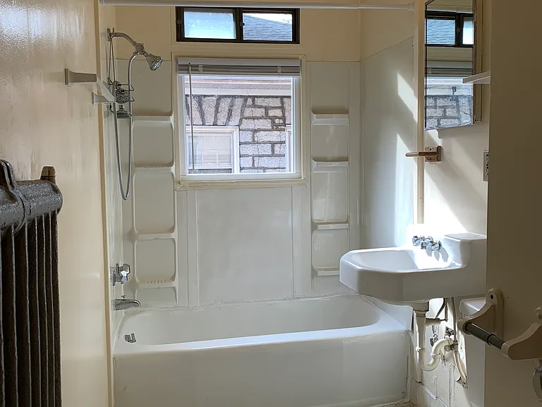 10 Lennox Ct #6 — Photo 9