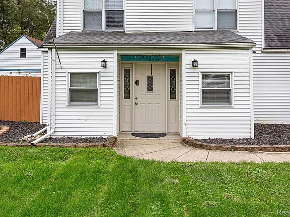 5th image of 24843 Mary St