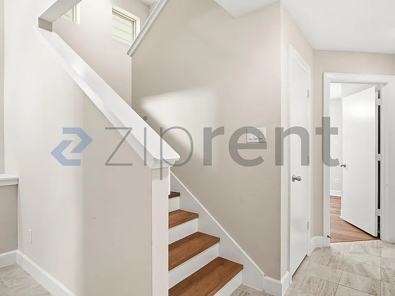 11504 Main Elm Dr — Photo 4