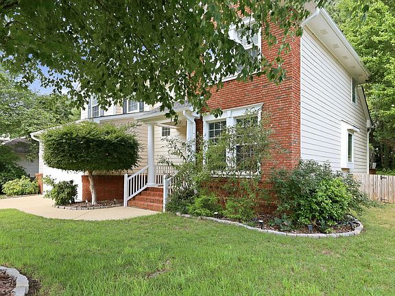 4th image of 5128 Pinehall Wynd