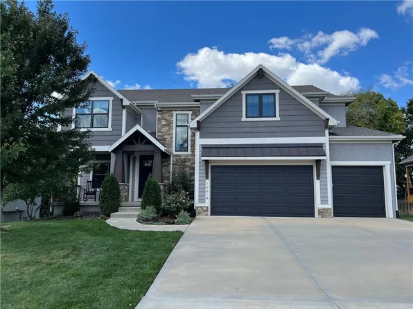 16614 S Loiret St, Olathe, KS 66062