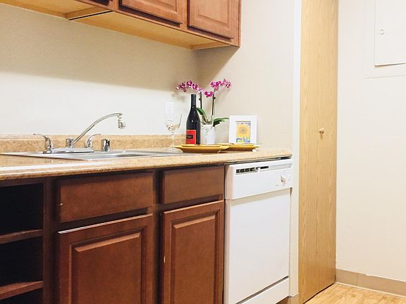 5th image of 6105 N 16th St APT N106