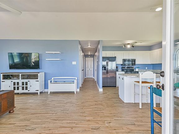 5th image of 4123 Valer Dr