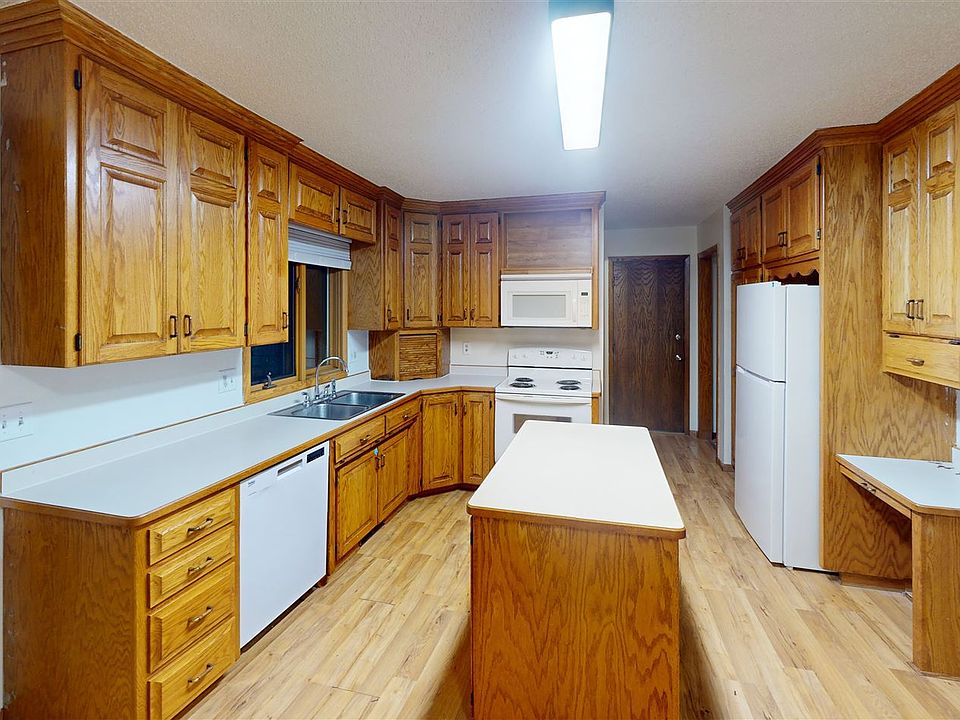 331-W-Indiana-Ave-Kitchen (2)