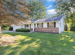 2011 Carol Dr, Lapeer, MI 48446