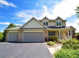 27570 Gerry Ln, Sycamore, IL 60178