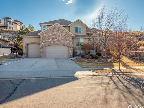 2nd image of 1706 E Crimson Oak Dr
