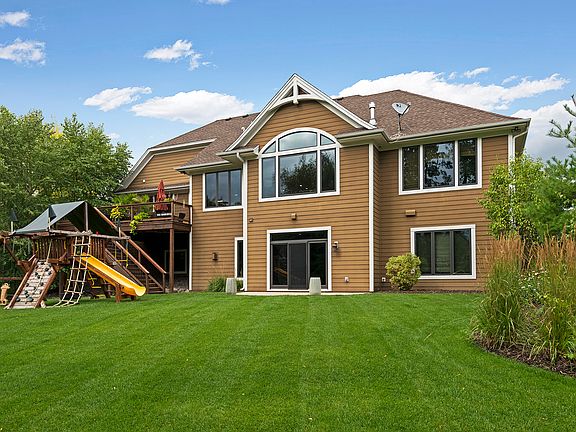 4th image of 6624 Alder Way