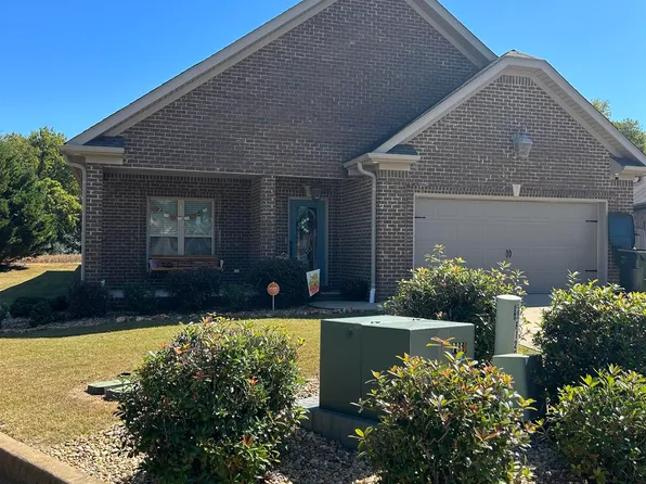 120 Lyn Ln, Tuscumbia, AL 35674