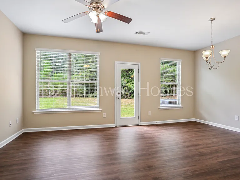 3039 Bonnes Dr — Photo 4