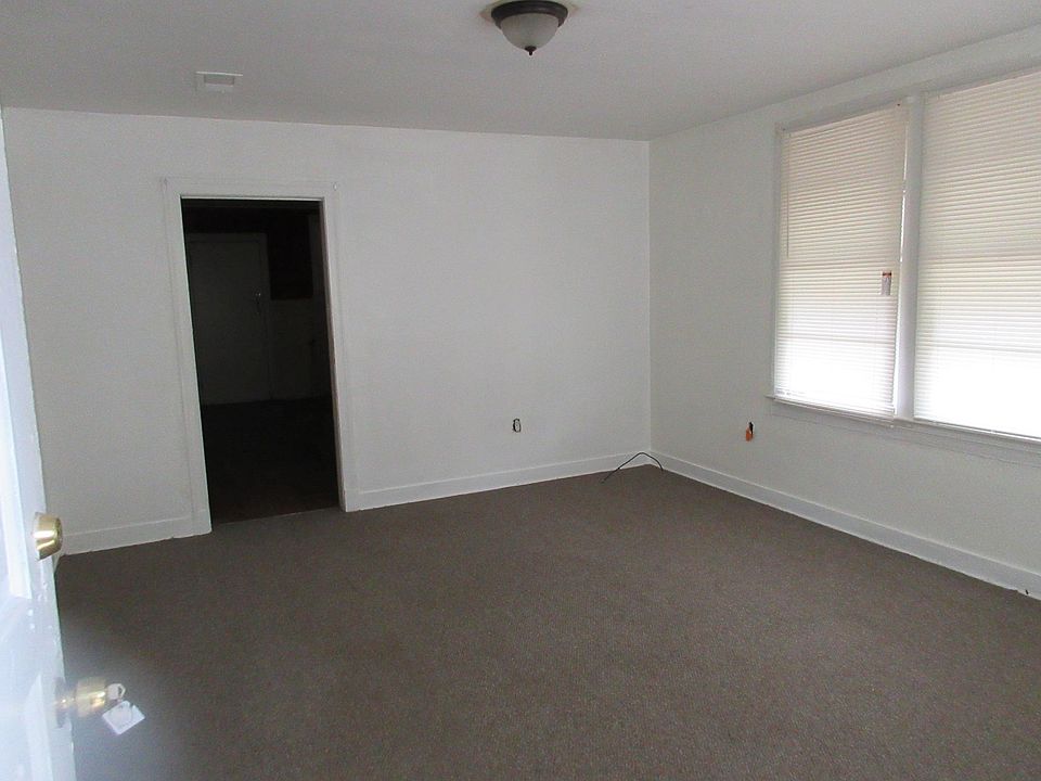 2nd image of 721 N 30th St