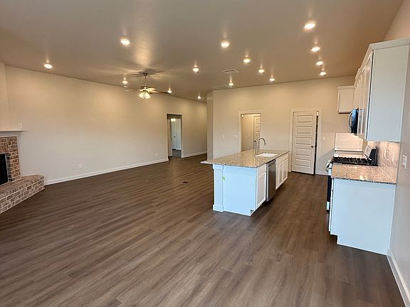 4th image of 7605 Arlo Dr