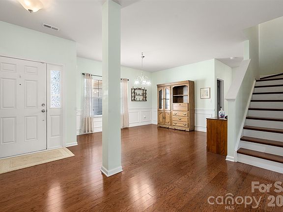 5th image of 5335 Hackberry Ln SW