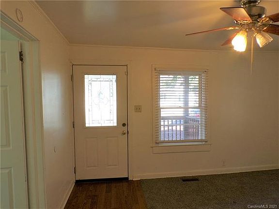 5th image of 815 Walnut St