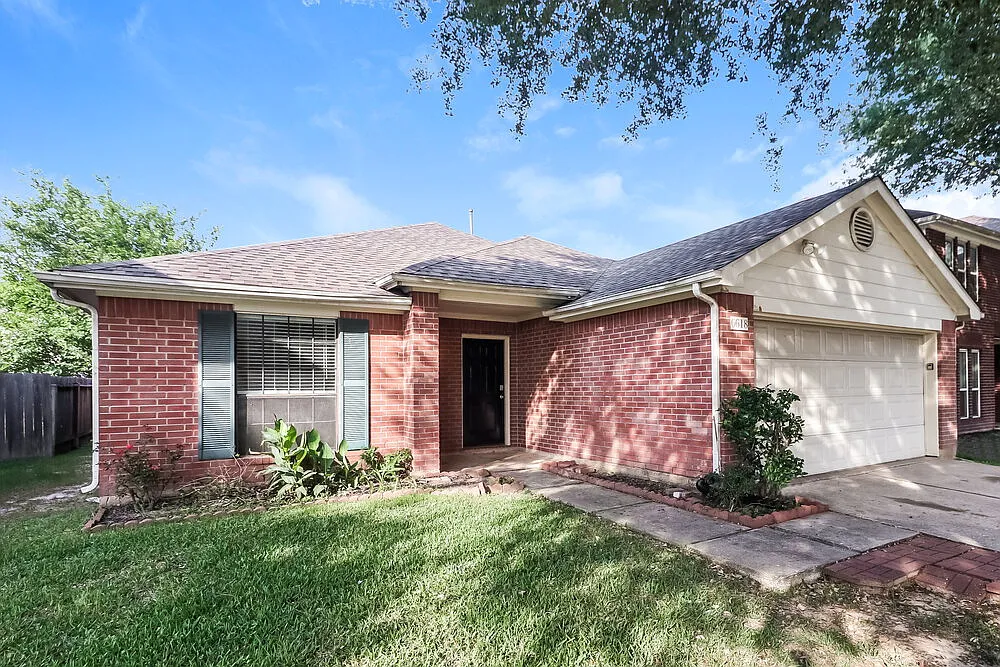 3 bed, 2.0 bath, 1644 sqft, $1,815 — Photo 3