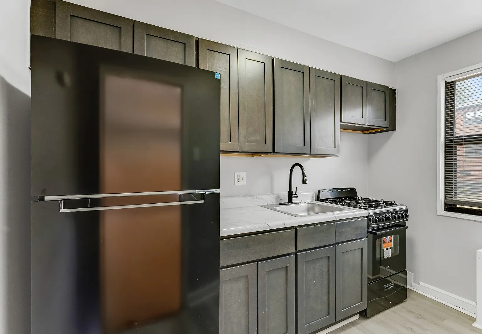 If you're looking for a 2 Bedroom in Ambler, this is the one! — Photo 2