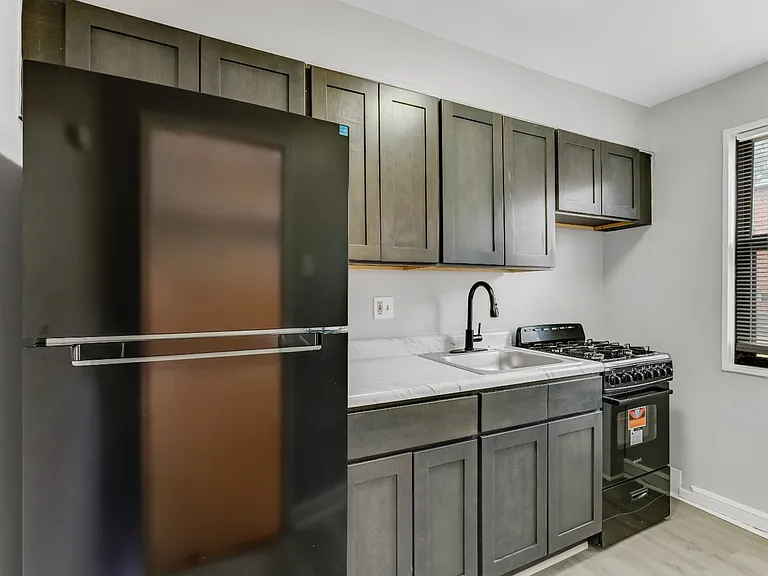 Forest Park Apartments — Photo 2