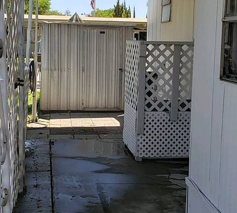 3rd image of 5935 Auburn Blvd #15