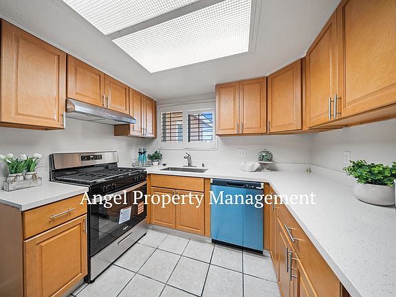 5th image of 8614 Tam O Shanter Dr