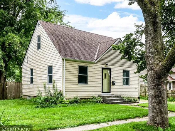 616 4th St, Farmington, MN 55024