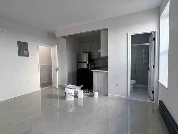 3rd image of 2020 W 11th St APT 2F