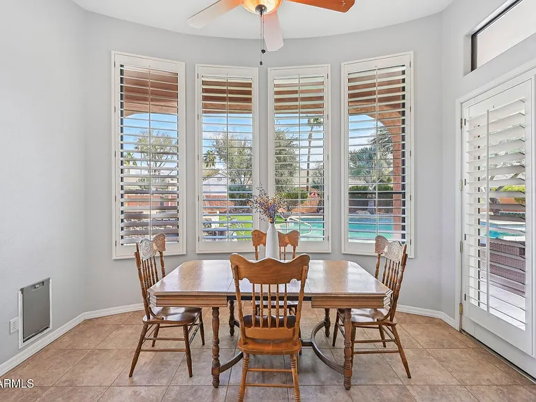 351 N Cloverfield Cir — Photo 23
