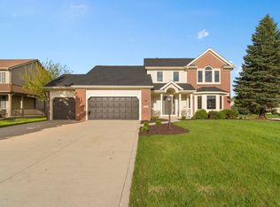 2335 Pine Point Cv, Fort Wayne, IN 46814