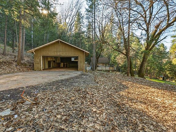 3rd image of 12056 N Bloomfield Rd