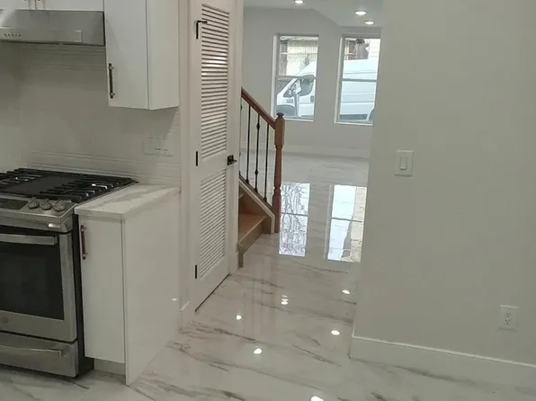 285 Lembeck Avenue image 2 of 20