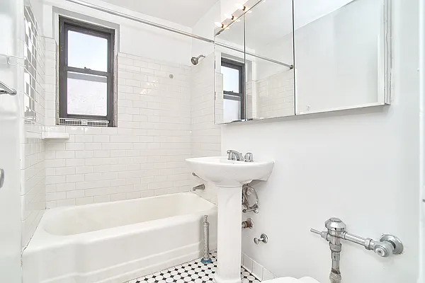 Rented by Living New York | media 10