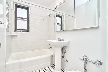 Rented by Living New York