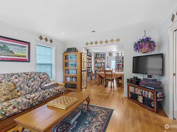 2nd image of 214 Jackson Street
