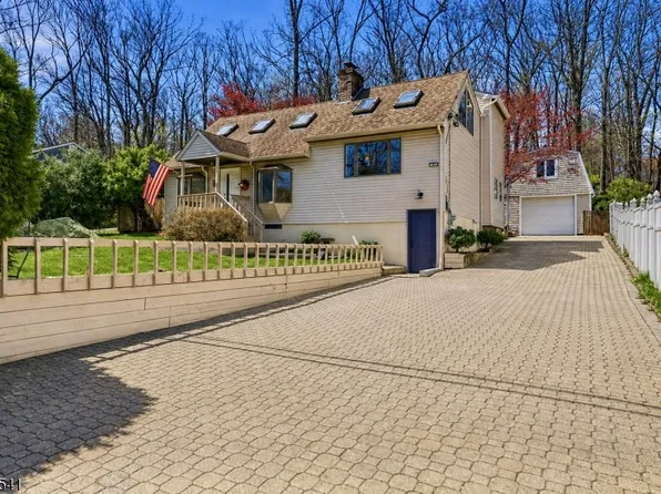 7 Pathfinder Trl, Jefferson Twp., NJ 07885