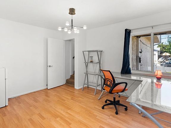 5th image of 6081-83 Horton Dr