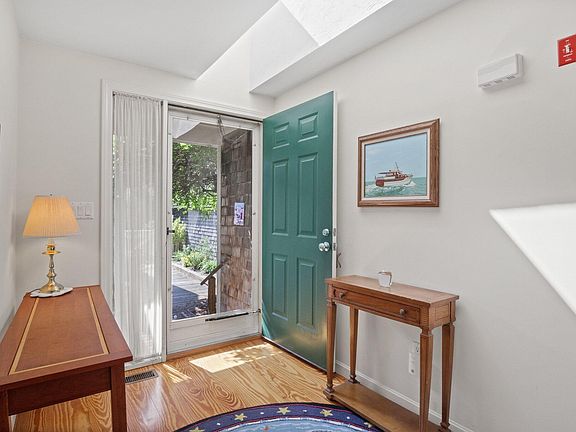 5th image of 8 Forest Gate Vlg