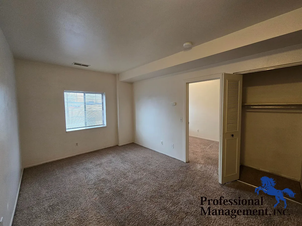 Building Photo - 13 N 32nd St #8